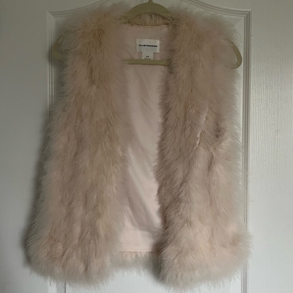SOLD Soft pink %100 feather vest - Picture 7 of 16